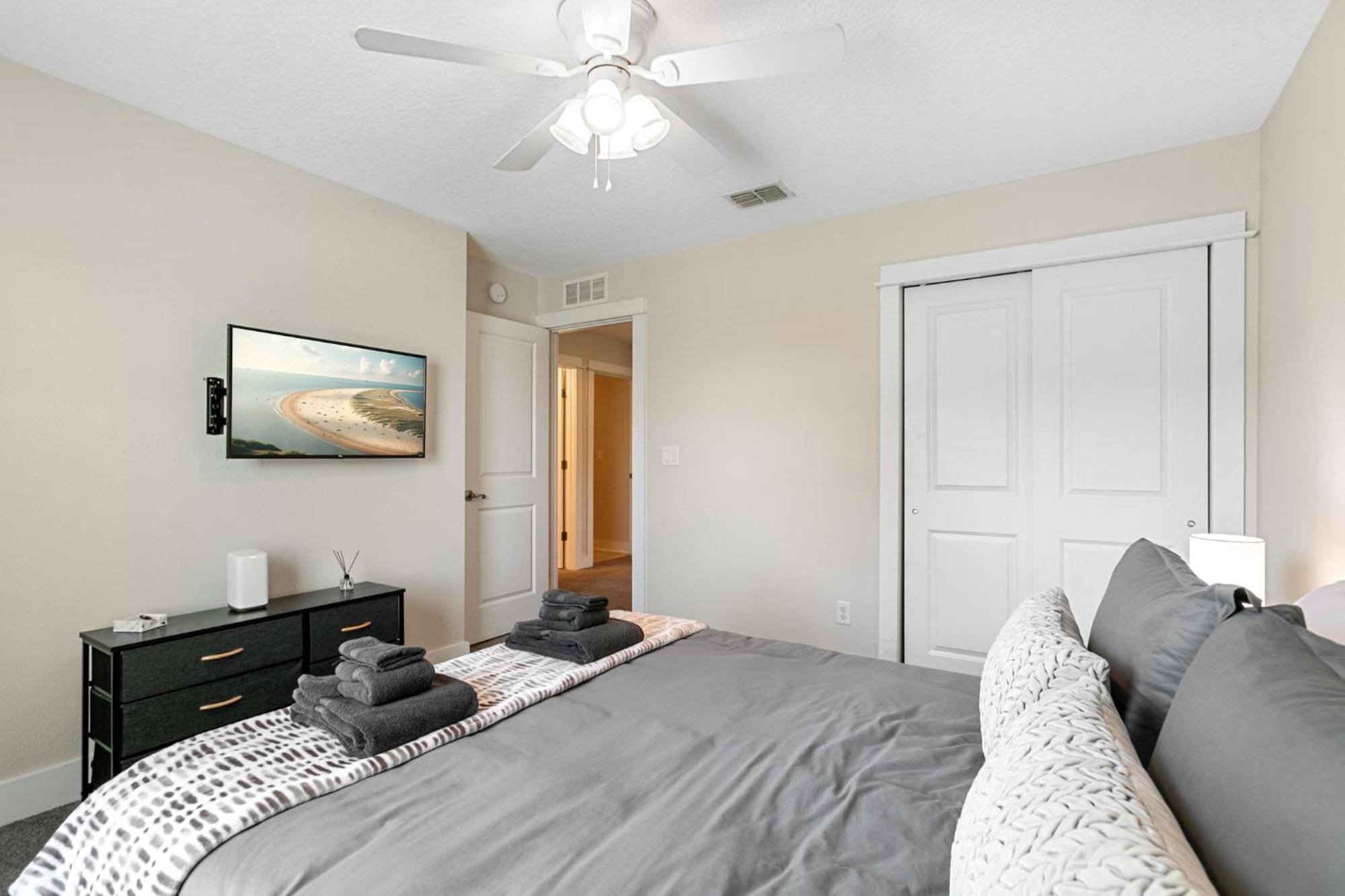 Villa 3 Minutes To Beach, 9 Minutes To Mayo Clinic, King Bed, Sleeps 8 à Jacksonville Beach Extérieur photo