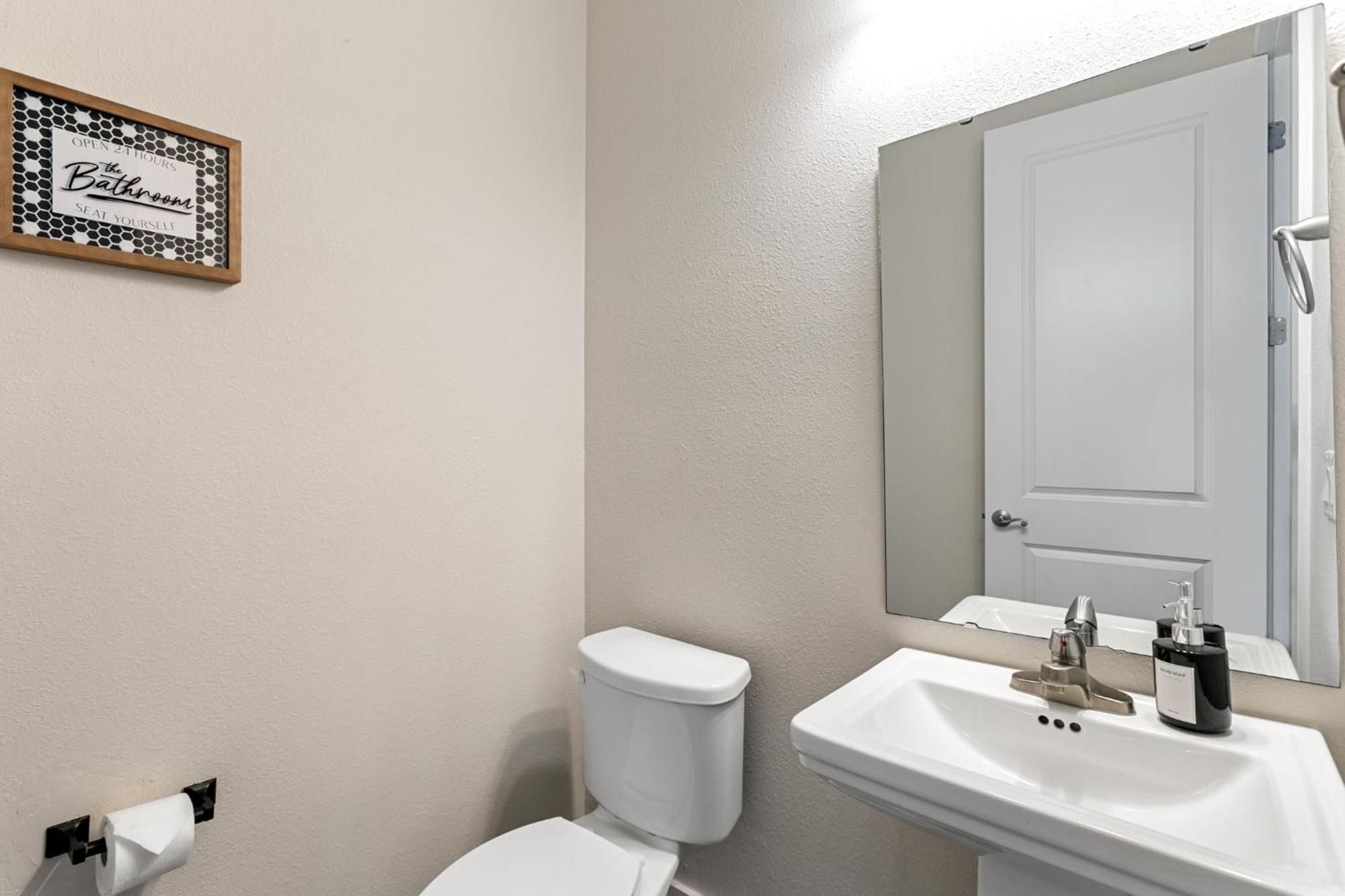 Villa 3 Minutes To Beach, 9 Minutes To Mayo Clinic, King Bed, Sleeps 8 à Jacksonville Beach Extérieur photo